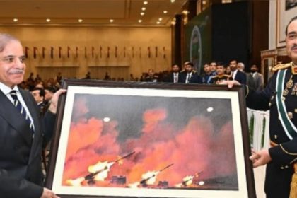 Pakistans PM Shehbaz Sharif gifts Asim Munir a 2017 Chinese drill photo calling it Operation Bunyan Al Marsus