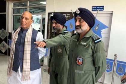 Rajnath Singh in bhuj airpase