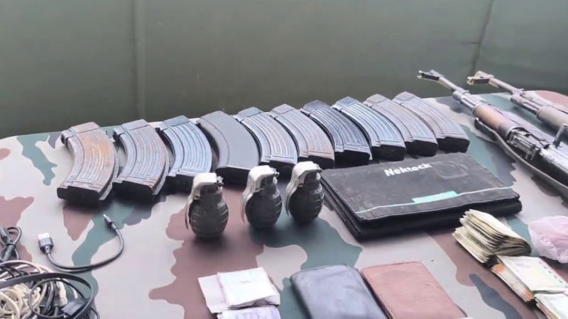 Shopian Weapons Siezed
