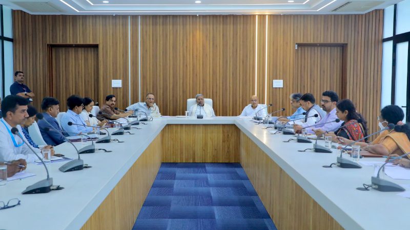Siddaramaiah Covid Meeting