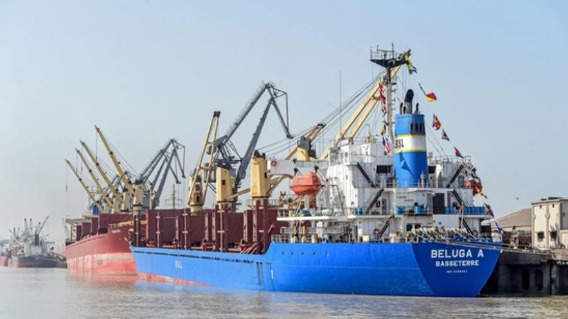 gujarat kandla ship