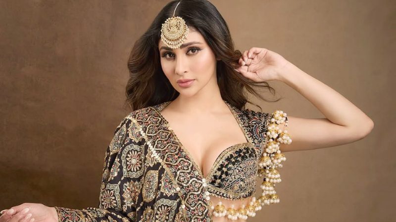 mouni roy