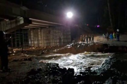 uttara kannada heavy rain Devimane Ghat Highway washed away