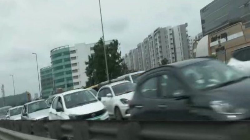 Bengaluru Airport Road Accident 1