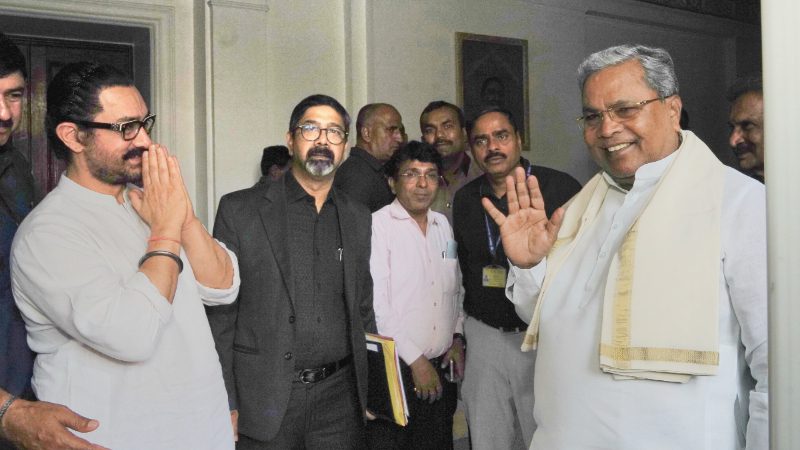 CM Siddaramaiah and aamir khan