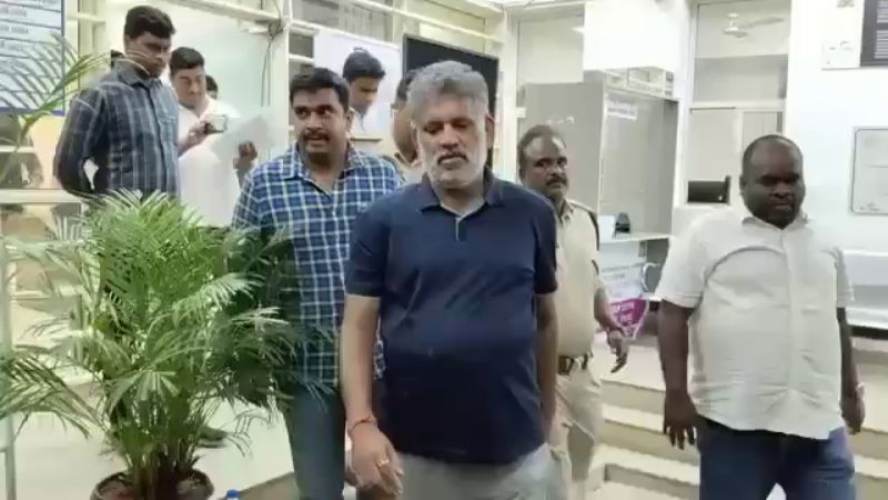 Chevireddy Arrested In Bengaluru Airport