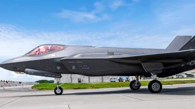 F35 Fighter Jet 2