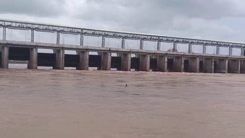 Hippargi Barrage 1