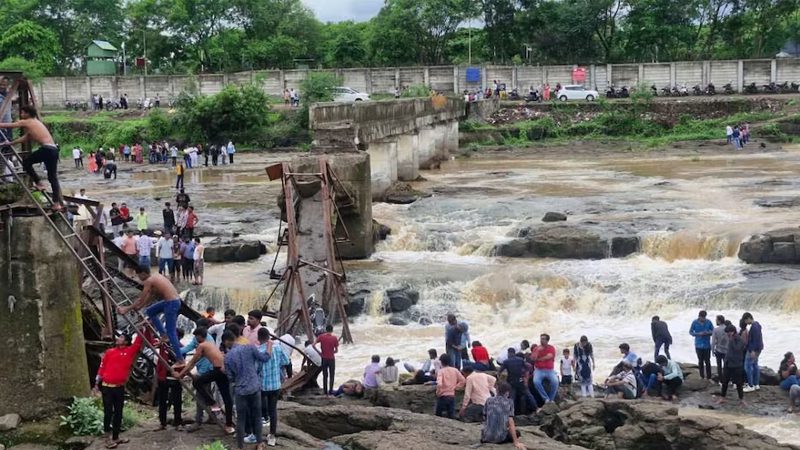Pune Bridge