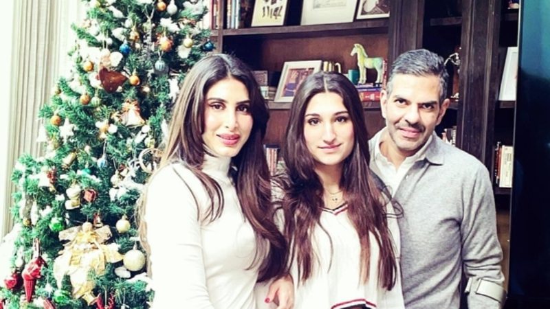 Sunjay Kapur funeral Karisma Kapoor daughter Samaira son Kiaan pay floral tributes to late businessman 1