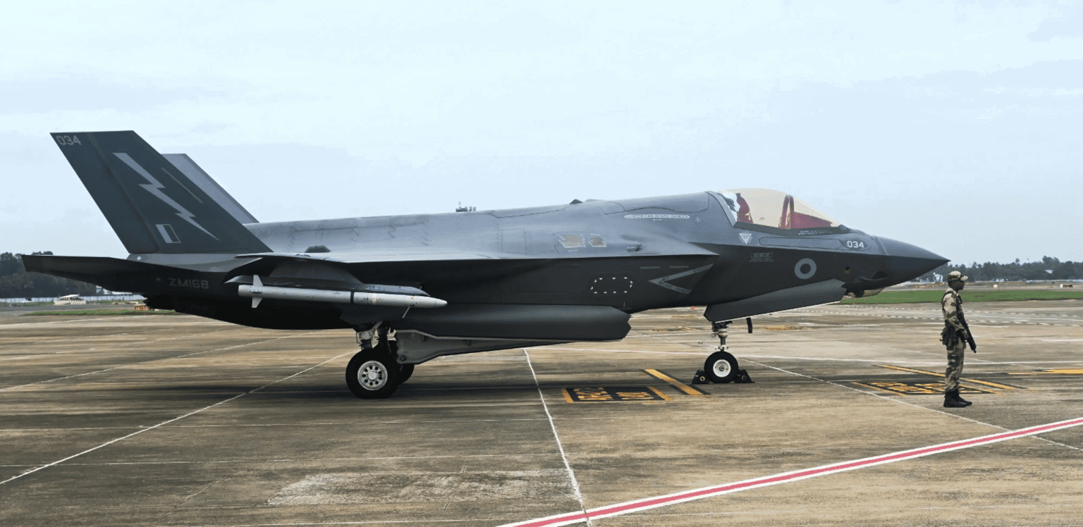 f 35 landed in thiruvananthapuram