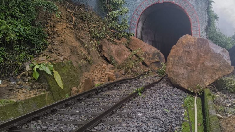 landslide at sakaleshpura bengaluru murudeshwar train suspended
