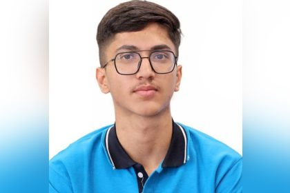 neet topper mahesh kumar