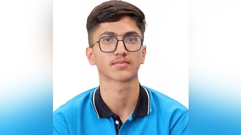 neet topper mahesh kumar
