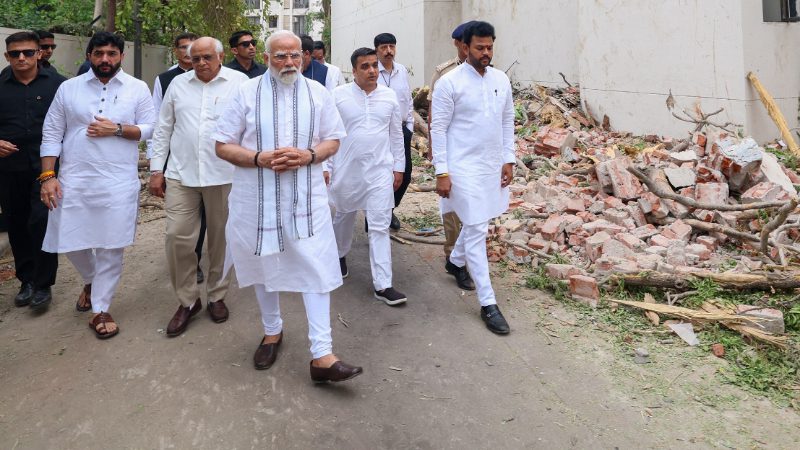 pm modi visits plane crash site in ahmedabad 1