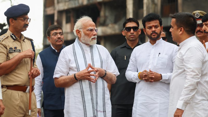 pm modi visits plane crash site in ahmedabad 2