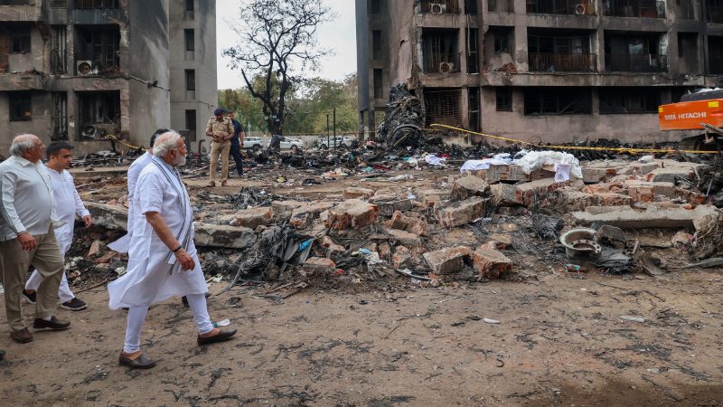 pm modi visits plane crash site in ahmedabad 5