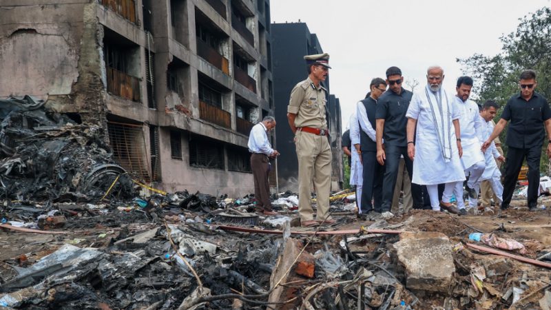 pm modi visits plane crash site in ahmedabad 6