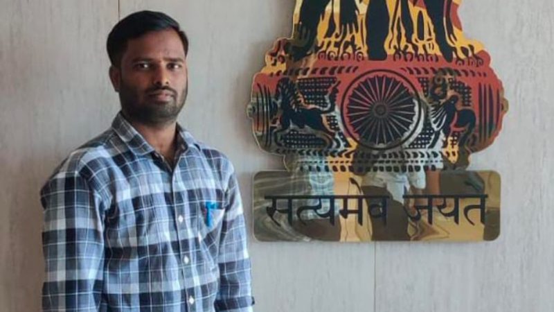 An intelligence department constable committed suicide in Chikkamagaluru