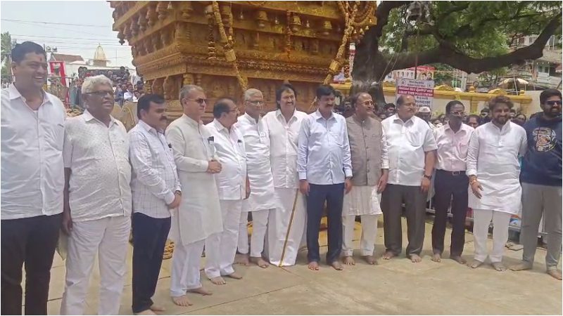 BJP Rebel Team meets MLC Lakhan Jarkiholi gokak Belagavi 2