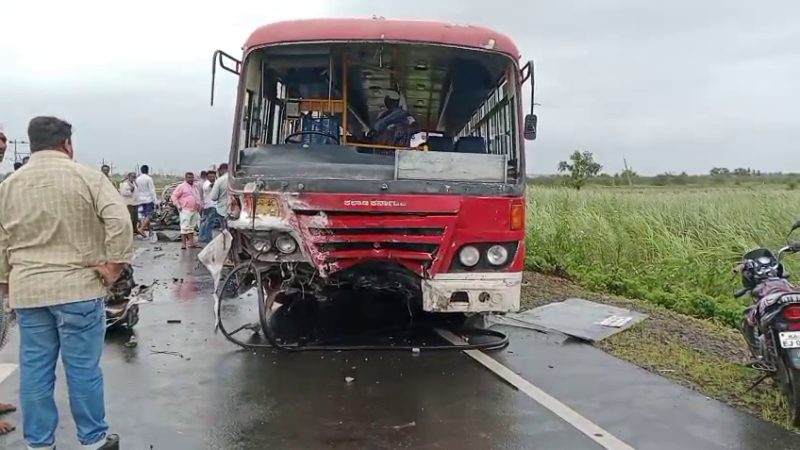 Government bus car collide three dead in Athanai Muragundi
