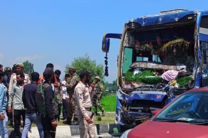 Jammu kashmir kulgam bus collide Amarnath Yatris injured