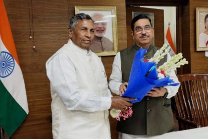 KH Muniyappa Pralhad Joshi