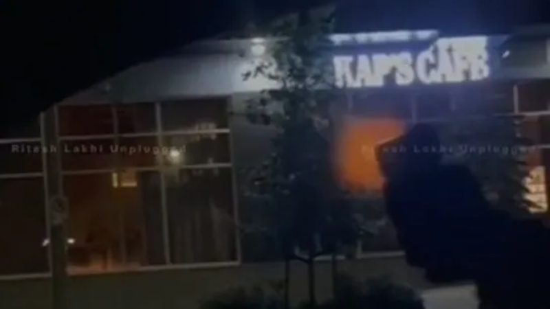 Kapil Sharmas Cafe In Canada Fire
