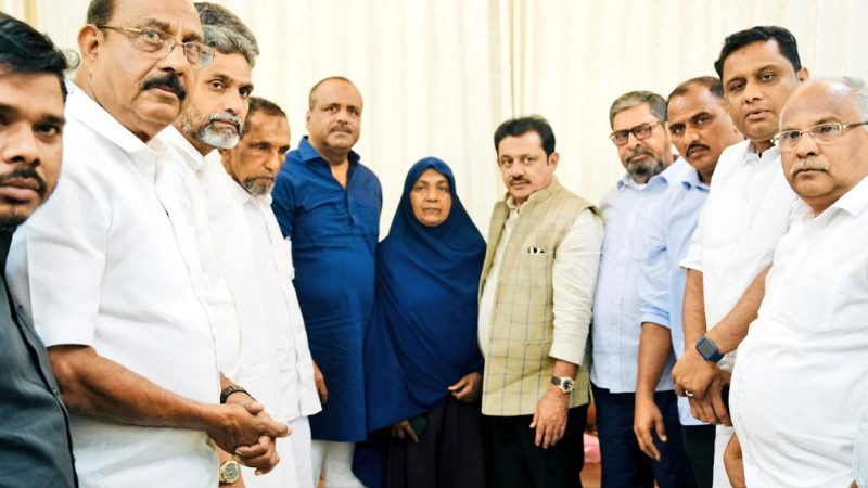 Karnataka Congress Meet to Mangaluru ashraf Family 1