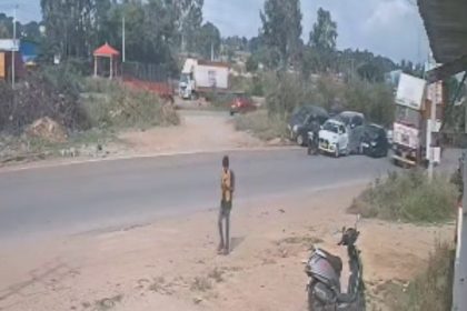 Serial Accident Between 5 car and one bike on bengaluru tumakuru National Highway Nelamangala