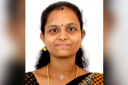 Tamil Nadu Wife Stabbed By Husband In Hospital