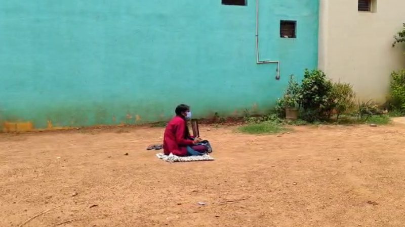 a man denies to marry woman who leaves husband at kolar