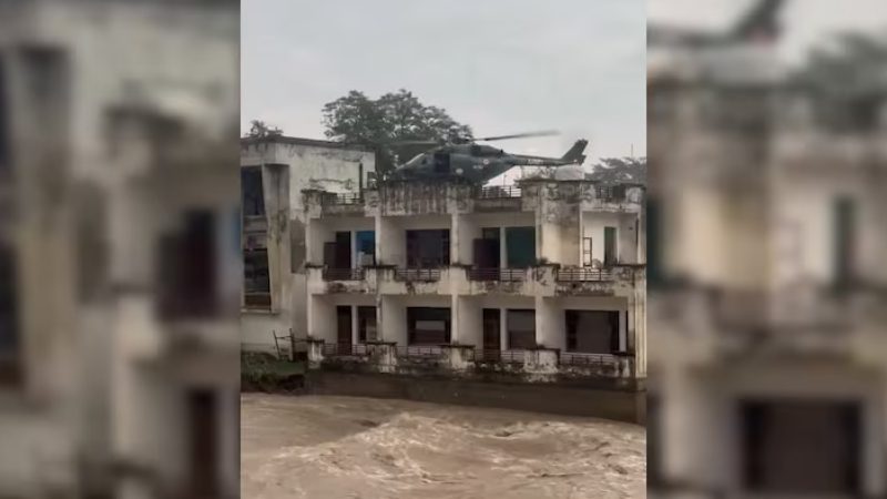 Army Chopper Rescues 22 CRPF Personnel punjab