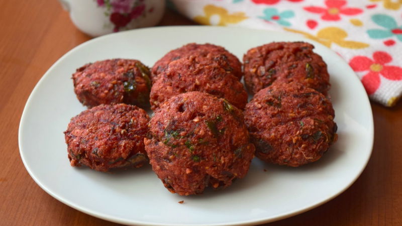 Beetroot Vada 2