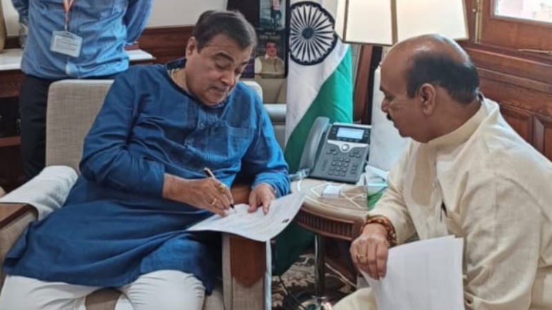 Nitin Gadkari Basavaraj Bommai 1
