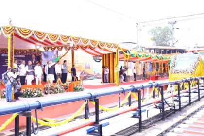 PM Modi Launches Vande Bharat Express Bengaluru Belagavi KSR Railway station 2