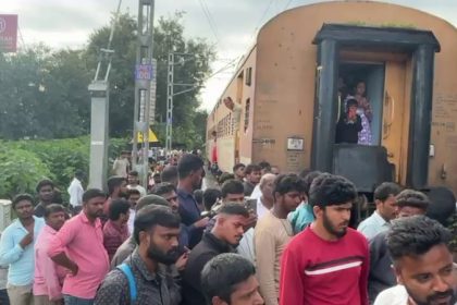 Talaguppa Mysuru Train Coach Derail In Shivamogga