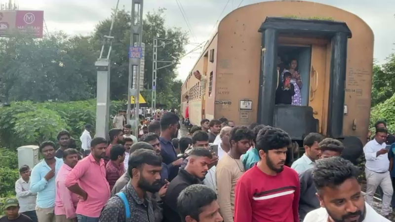 Talaguppa Mysuru Train Coach Derail In Shivamogga