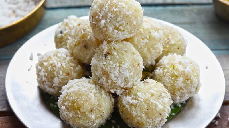 coconut laddu