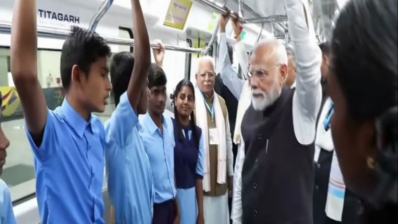 ಆಪರೇಷನ್ ಸಿಂಧೂರ ನಂತರ ಮೊದಲ ಬಾರಿಗೆ ಬೆಂಗಳೂರಿಗೆ ಬಂದಿದ್ದೇನೆ: ಮೋದಿ 12 modi children metro travel