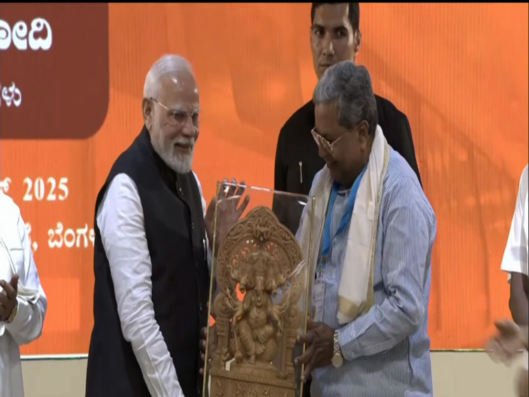 ಆಪರೇಷನ್ ಸಿಂಧೂರ ನಂತರ ಮೊದಲ ಬಾರಿಗೆ ಬೆಂಗಳೂರಿಗೆ ಬಂದಿದ್ದೇನೆ: ಮೋದಿ 7 vlcsnap 2025 08 10 13h29m28s31