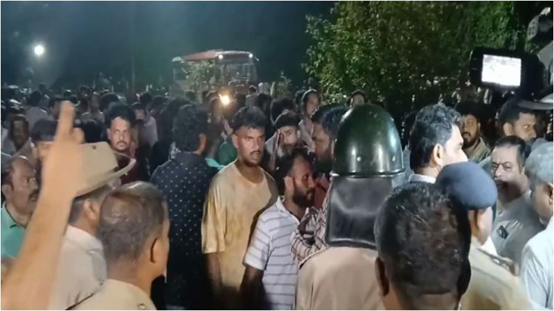 youtubers beaten up Chaos erupted in Dharmasthala devotees outraged 1