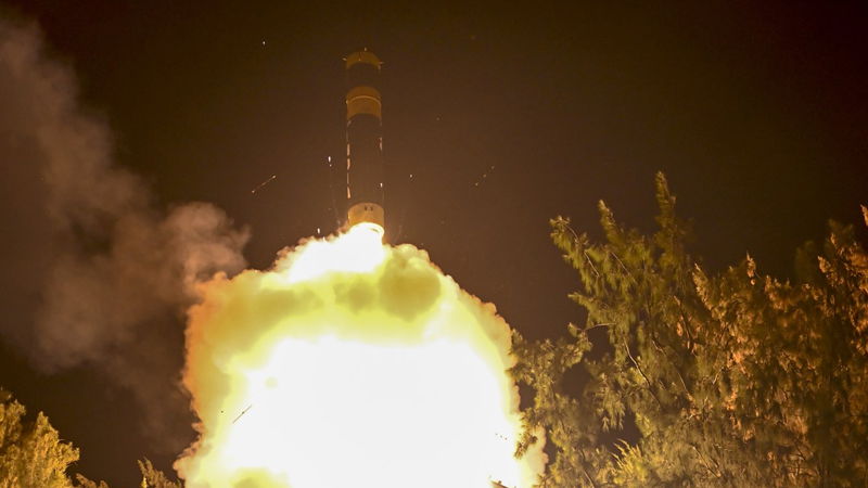 ಅಗ್ನಿ ಪ್ರೈಮ್ ಆರ್ಭಟ - ಇನ್ಮುಂದೆ ರೈಲಿನಿಂದಲೂ ಶತ್ರುಗಳ ಮೇಲೆ ದಾಳಿ ನಡೆಸಬಹುದು 4 Agni Prime Missile