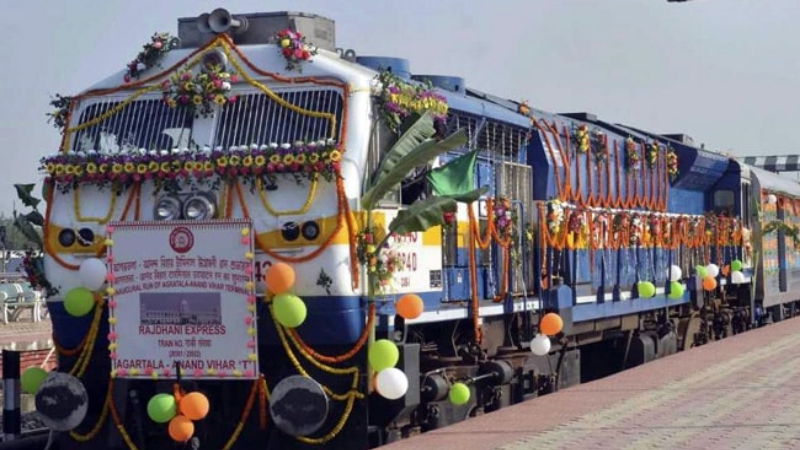 ದಶಕಗಳ ಕನಸು ನನಸು - ಕಣಿವೆ ರಾಜ್ಯ ಮಿಜೋರಾಂಗೆ ಮೊದಲ ರೈಲು ಮಾರ್ಗ; ವಿಶೇಷತೆಗಳೇನು? 7 Bairabi–Sairang Train Mizoram 1