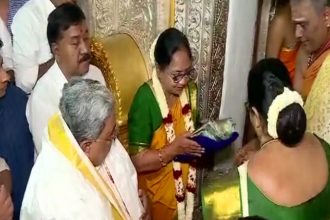 Banu Mushtaq participates in the Dasara worship at Chamundi Temple in Mysuru