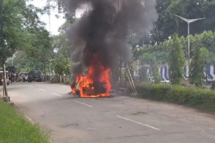 Car catches fire in front of CM Siddaramaiah residence