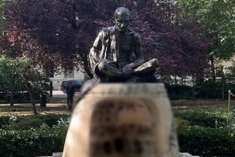 Mahatma Gandhi Statue London