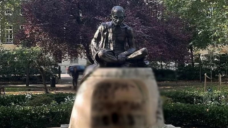 Mahatma Gandhi Statue London