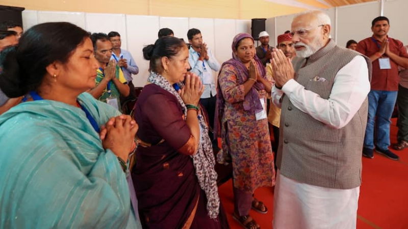 Narendra Modi Uttarakhand Flood Visit 1