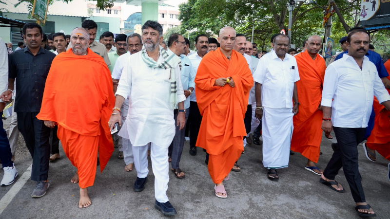 Nirmalanandanatha Swamiji Nischalananda Sri Nanjavadhutha Swamiji 1